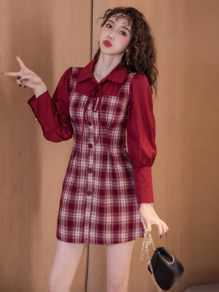 Карирана дамска рокля с класическа яка и дълъг ръкав