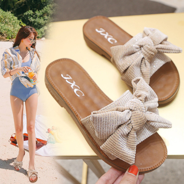 Sieviešu ikdienas čības ar plakanu zoli un lentu ar spīdīgu efektu