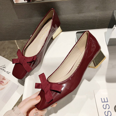 Ležerne ženske cipele s ravnim potplatom i trakom