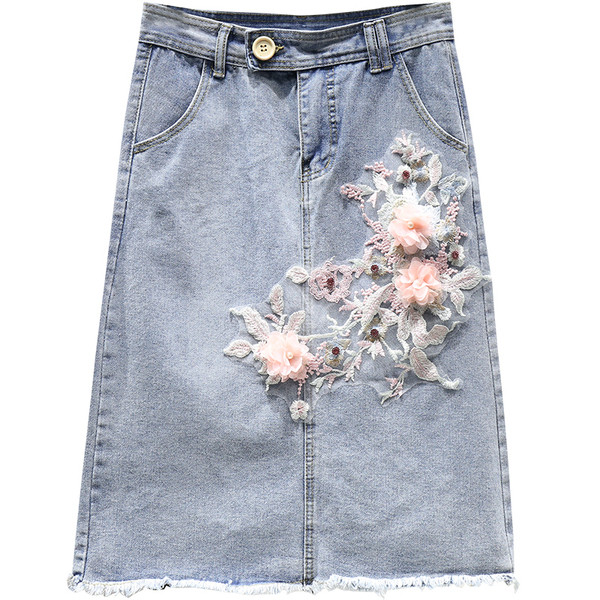 Jauna modeļa sieviešu svārki ar 3D elementiem un augstu vidukli