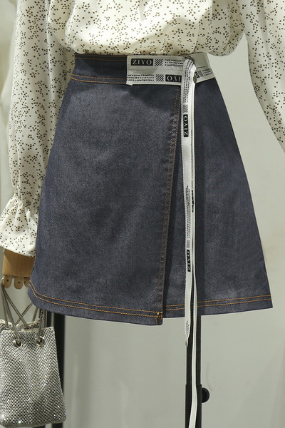 Модерна дамска къса пола с прехвърляне и висока талия