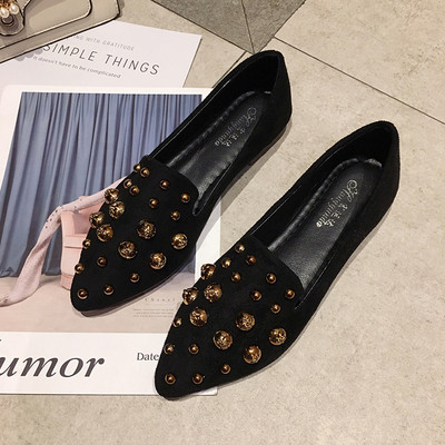 Ежедневни дамски обувки с метални елементи и равна подметка