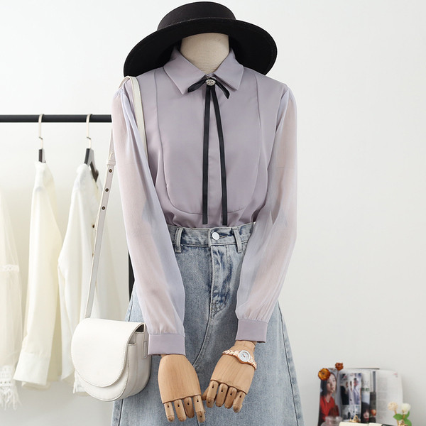 Moderns sieviešu krekls ar klasisku apkakli un zīmogveida piedurknēm