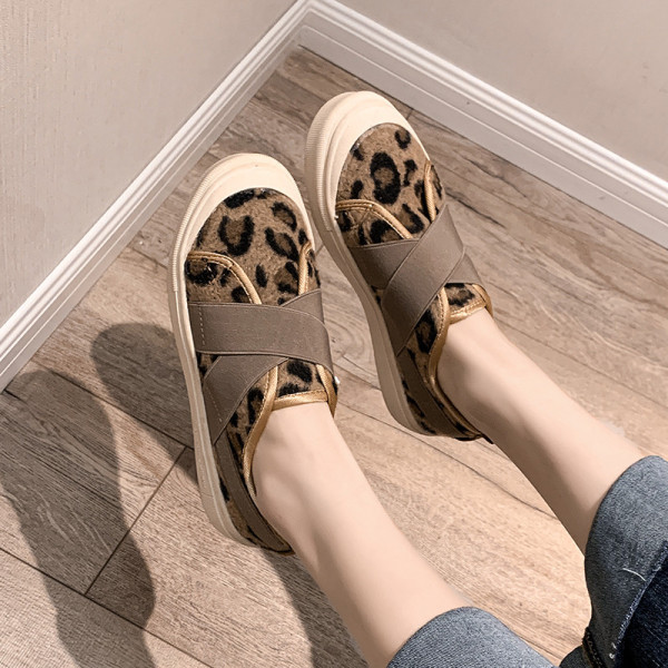 Ženske casual cipele s ravnim potplatom i životinjskim uzorkom