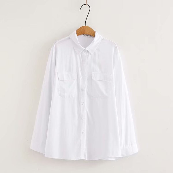 Elegantna ženska košulja s klasičnim ovratnikom i džepovima