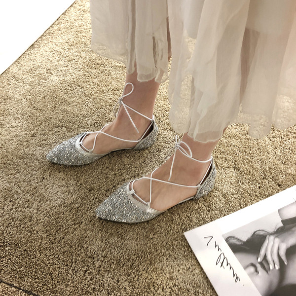 Ležerne ženske cipele s vezicama i sjajnim česticama