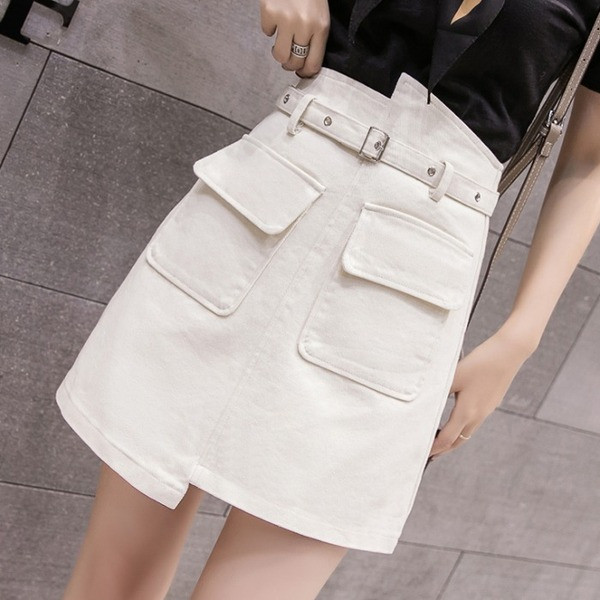 Īsi asimetriski svārki ar jostiņu un kabatām