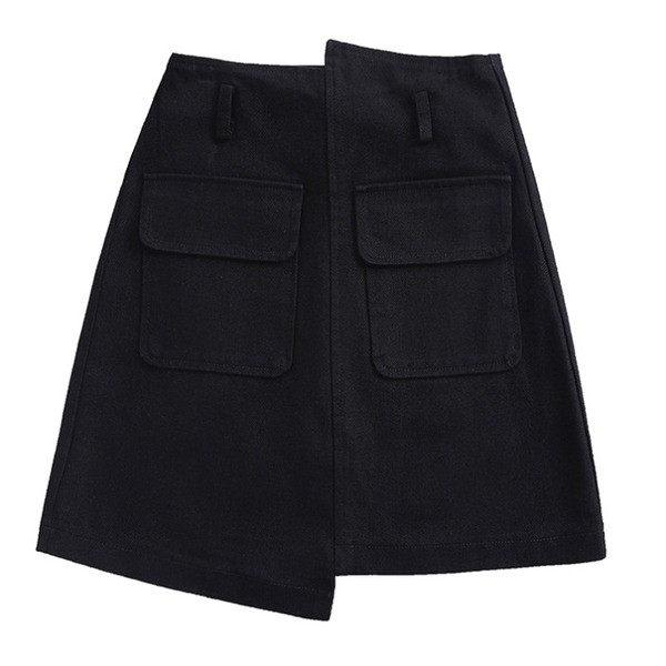 Īsi asimetriski svārki ar jostiņu un kabatām