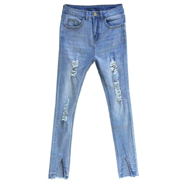 Naujo modelio spyruokliniai džinsai prigludę su suplyšusiais motyvais