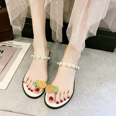 Sieviešu vasaras sandales ar biezu zemu papēdi un 3D elementu