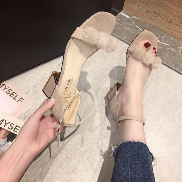 Sandale de damă elegante cu toc pătrat și element de puf