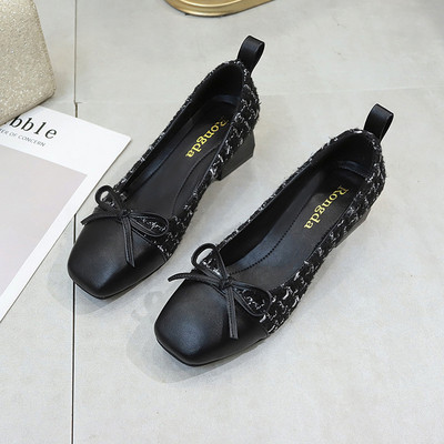 Női alkalmi cipő négyszögletes sarokkal