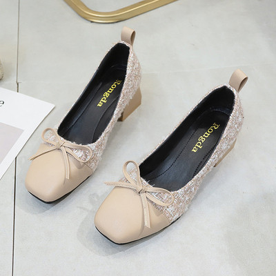 Női alkalmi cipő négyszögletes sarokkal