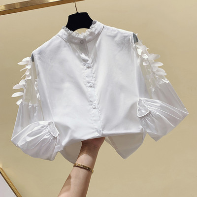 Modern női ing alacsony gallérral, tüllel, csipkével és 3D elemmel