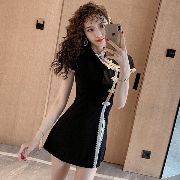 Rochie scurta de dama cu maneci scurte si dantela