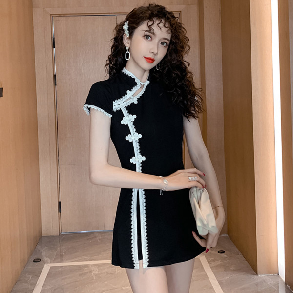 Rochie scurta de dama cu maneci scurte si dantela