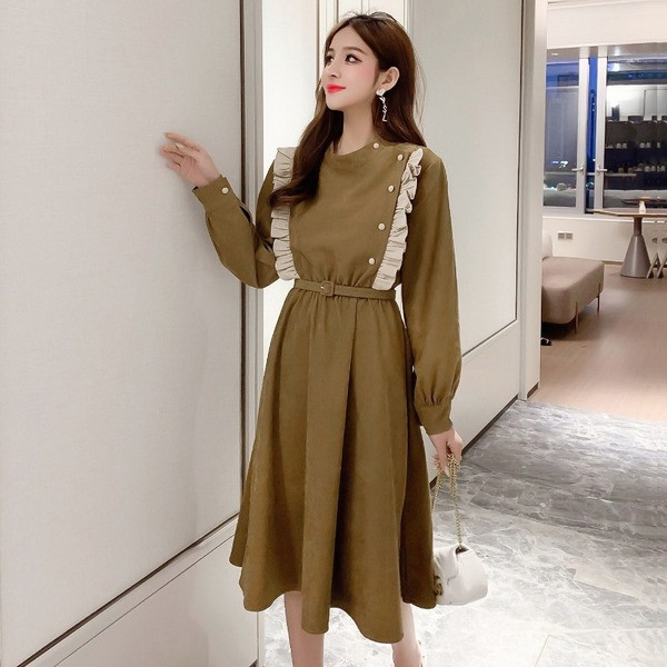 Ежедневна дамска рокля с копчета и дълги ръкави