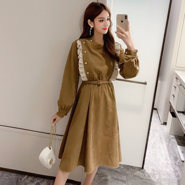 Ежедневна дамска рокля с копчета и дълги ръкави