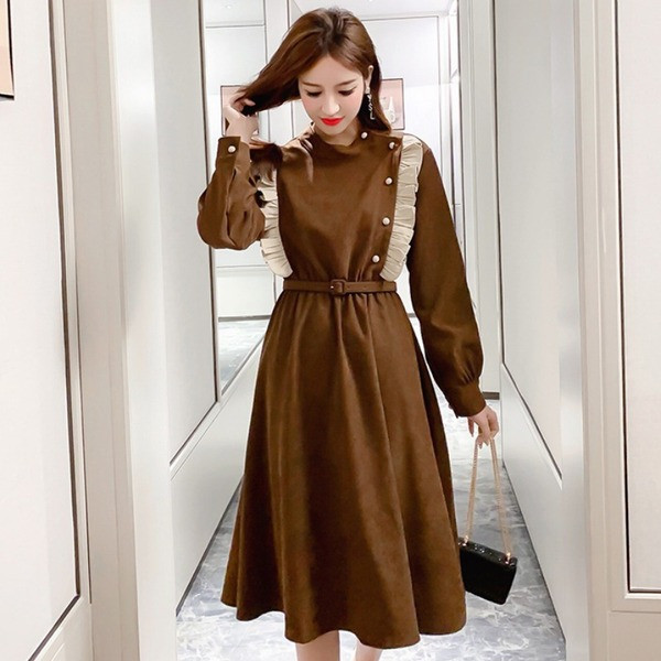 Ежедневна дамска рокля с копчета и дълги ръкави