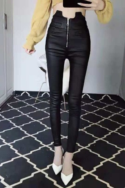 Дамски кожен панталон Slim модел с висока талия и цип