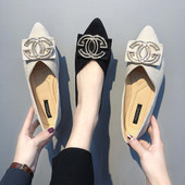 Ikdienas sieviešu apavi ar plakanu zoli un metāla sprādzi