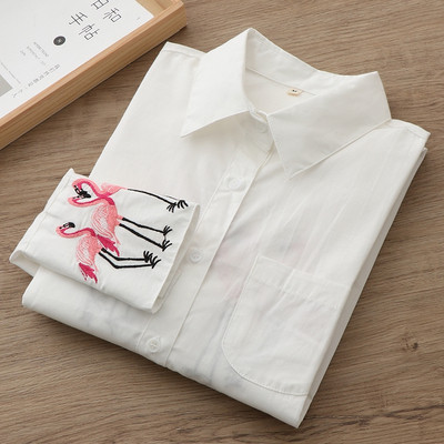 Naujo modelio moteriški marškiniai su klasikine apykakle ir siuvinėjimu