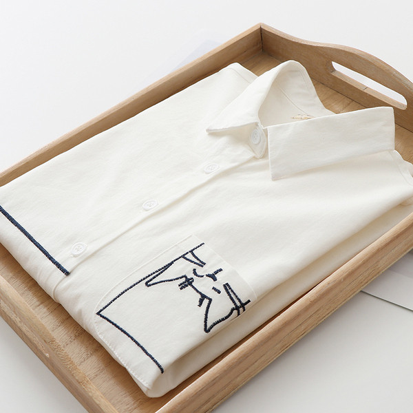 Cămașă casual de damă cu broderie, buzunar și guler clasic