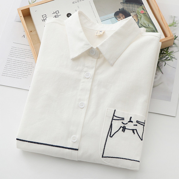 Cămașă casual de damă cu broderie, buzunar și guler clasic