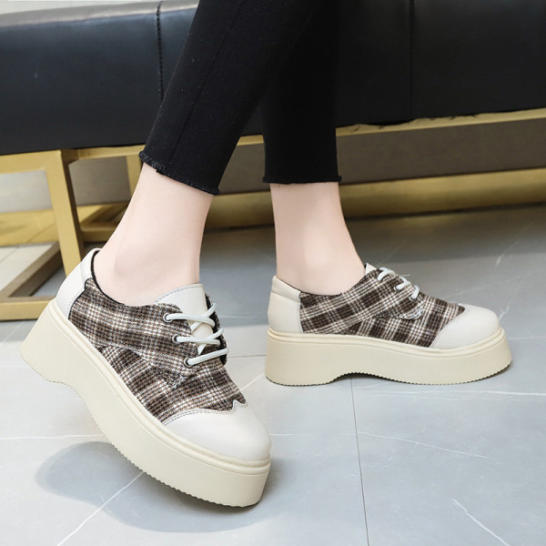 Pantofi de dama in carouri cu talpa plate si sireturi