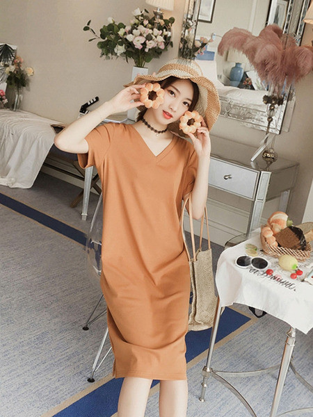 Ежедневна дамска рокля с къс ръкав и шпиц деколте