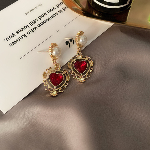 Cercei eleganti atârnați cu decor - perle și piatră