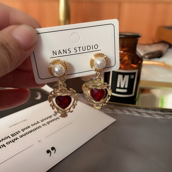 Cercei eleganti atârnați cu decor - perle și piatră