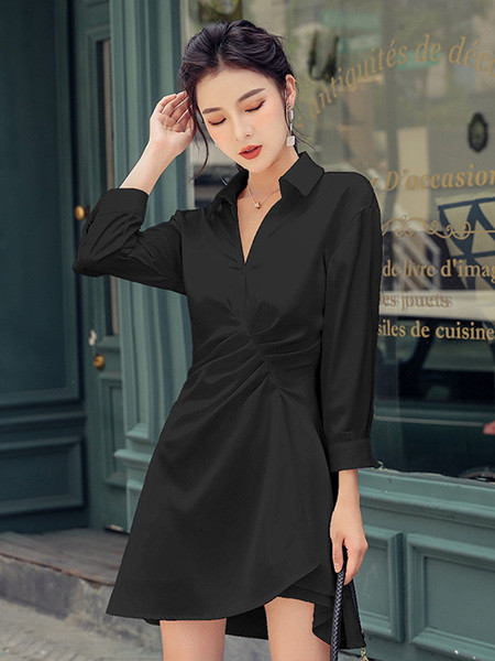 Elegantna ženska haljina s klasičnom kragnom i dugim rukavima