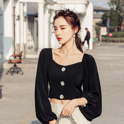 Дамска актуална къса блуза с широки ръкави и копчета