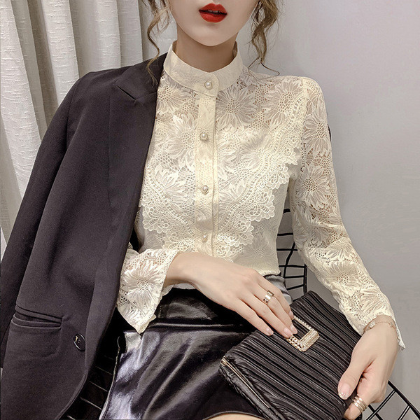 Stílusos női csipkeing hosszú ujjal és klasszikus gallérral