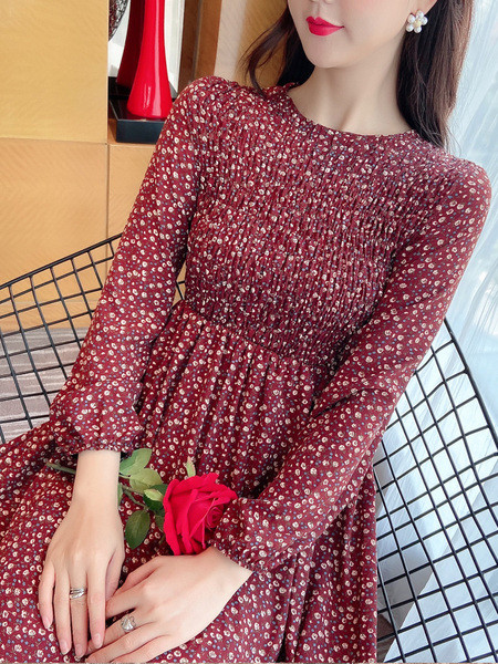 Rochie lungă casual de damă cu model floral și mâneci lungi