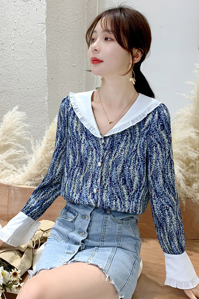 Moteriški aktualūs marškiniai su gėlių raštu ir ilgomis rankovėmis