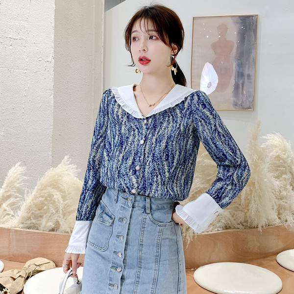 Moteriški aktualūs marškiniai su gėlių raštu ir ilgomis rankovėmis