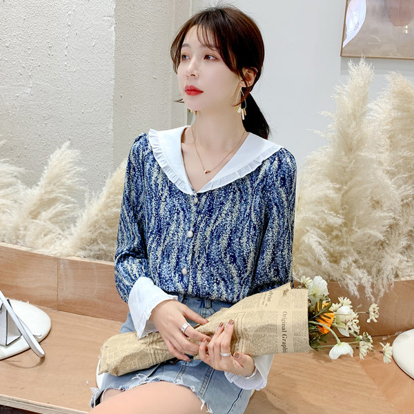 Moteriški aktualūs marškiniai su gėlių raštu ir ilgomis rankovėmis