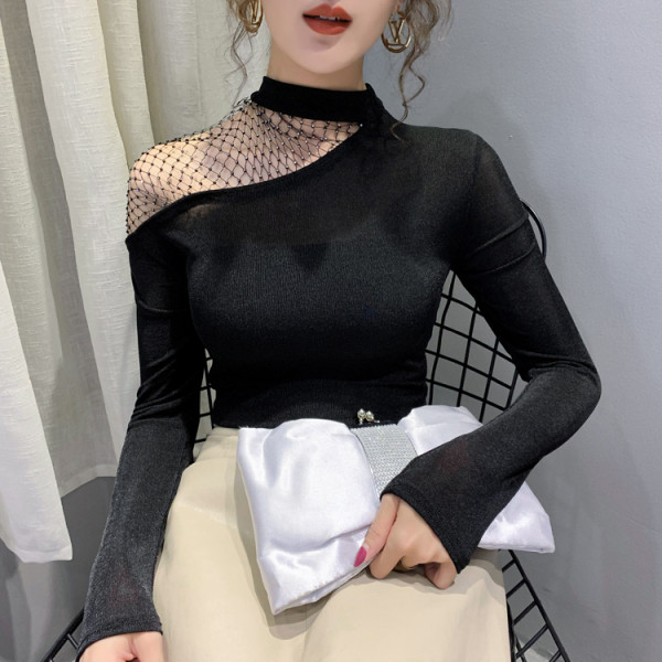 Bluză de damă modernă cu guler semi-înalt și plasă