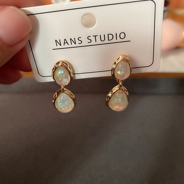 Női mindennapi lógó fülbevaló