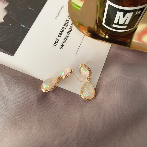 Női mindennapi lógó fülbevaló