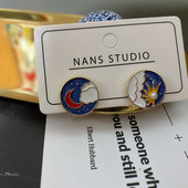 Modern, kerek gyöngyös fülbevaló