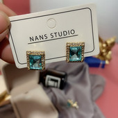 Modern női fülbevaló téglalap alakú kövekkel