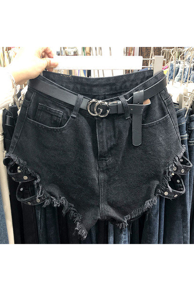 Női farmer rövidnadrág fekete övvel