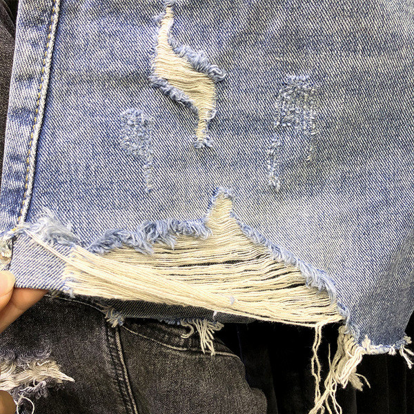 Hit pantaloni scurți moderni de damă cu motive rupte și talie înaltă