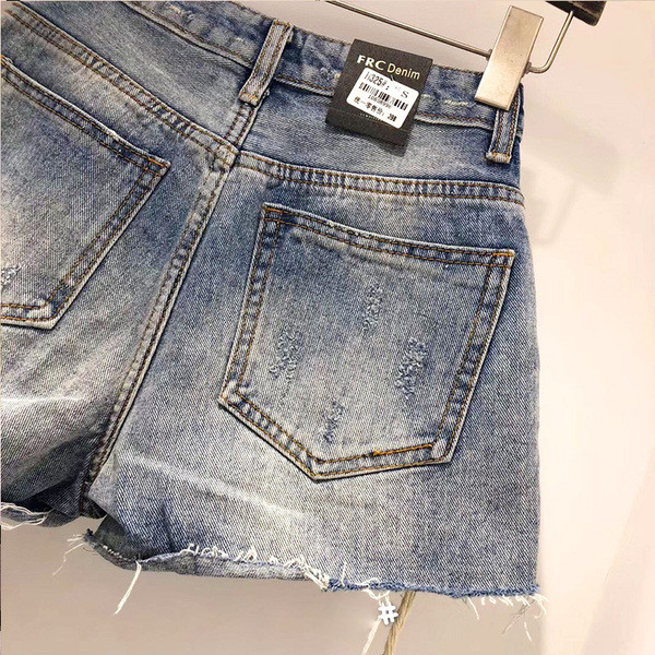 Madingi mėlyni moteriški vasariniai šortai