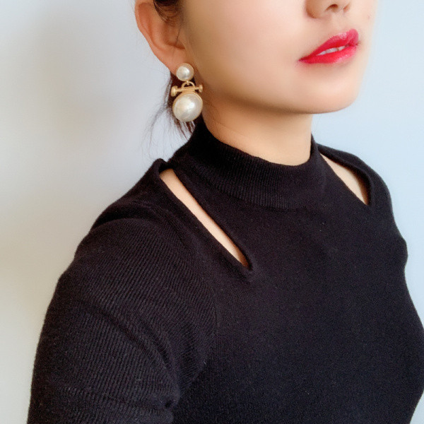 Moteriški kabantys auskarai dekoruoti perlais