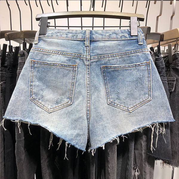 Női farmer rövidnadrág szakadt motívumokkal