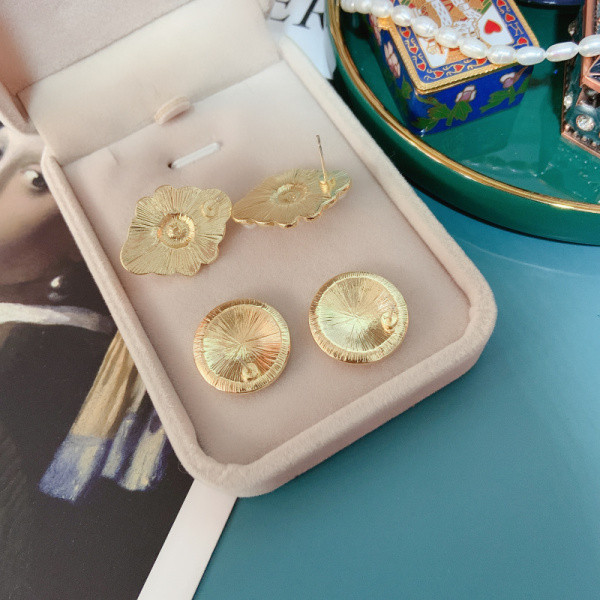 Cercei de dama din aur cu perle - doua modele